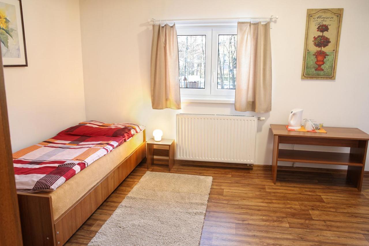 Penzion Tyra Trinec Buitenkant foto