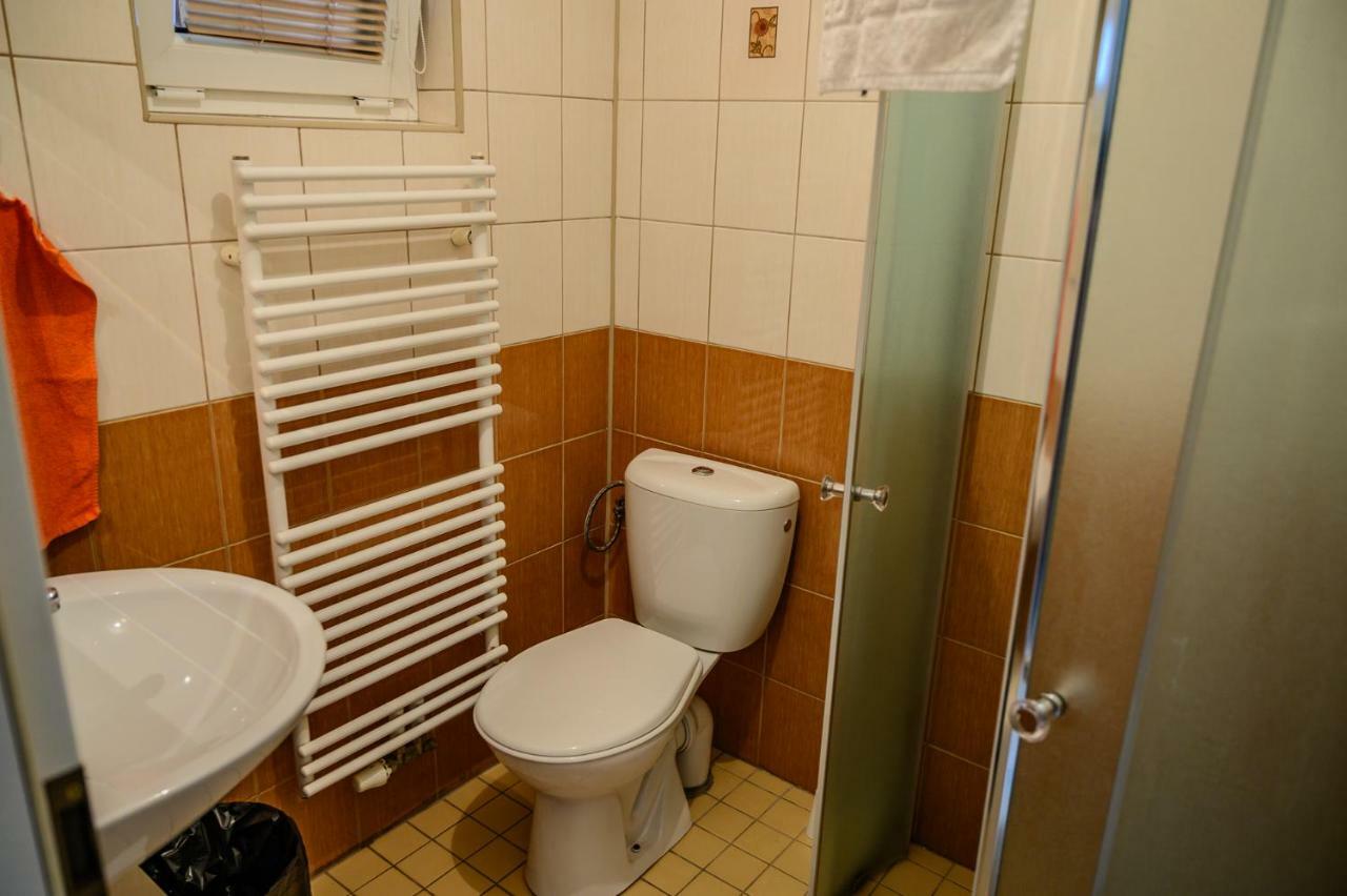 Penzion Tyra Trinec Buitenkant foto